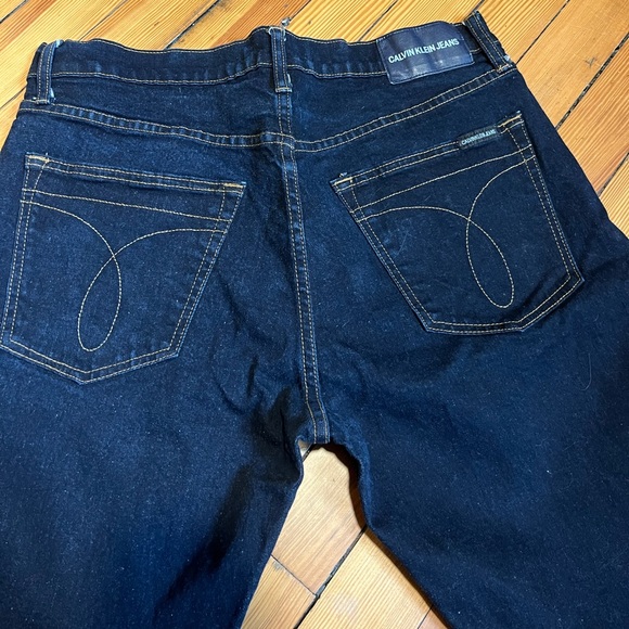Calvin Klein dark wash jeans 34x32 EUC - Picture 3 of 4